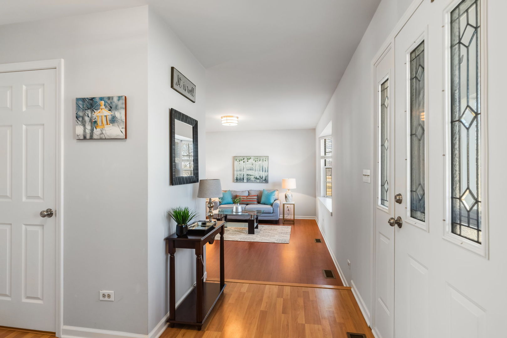 509 W Hawthorne Boulevard, Mundelein, IL 60060