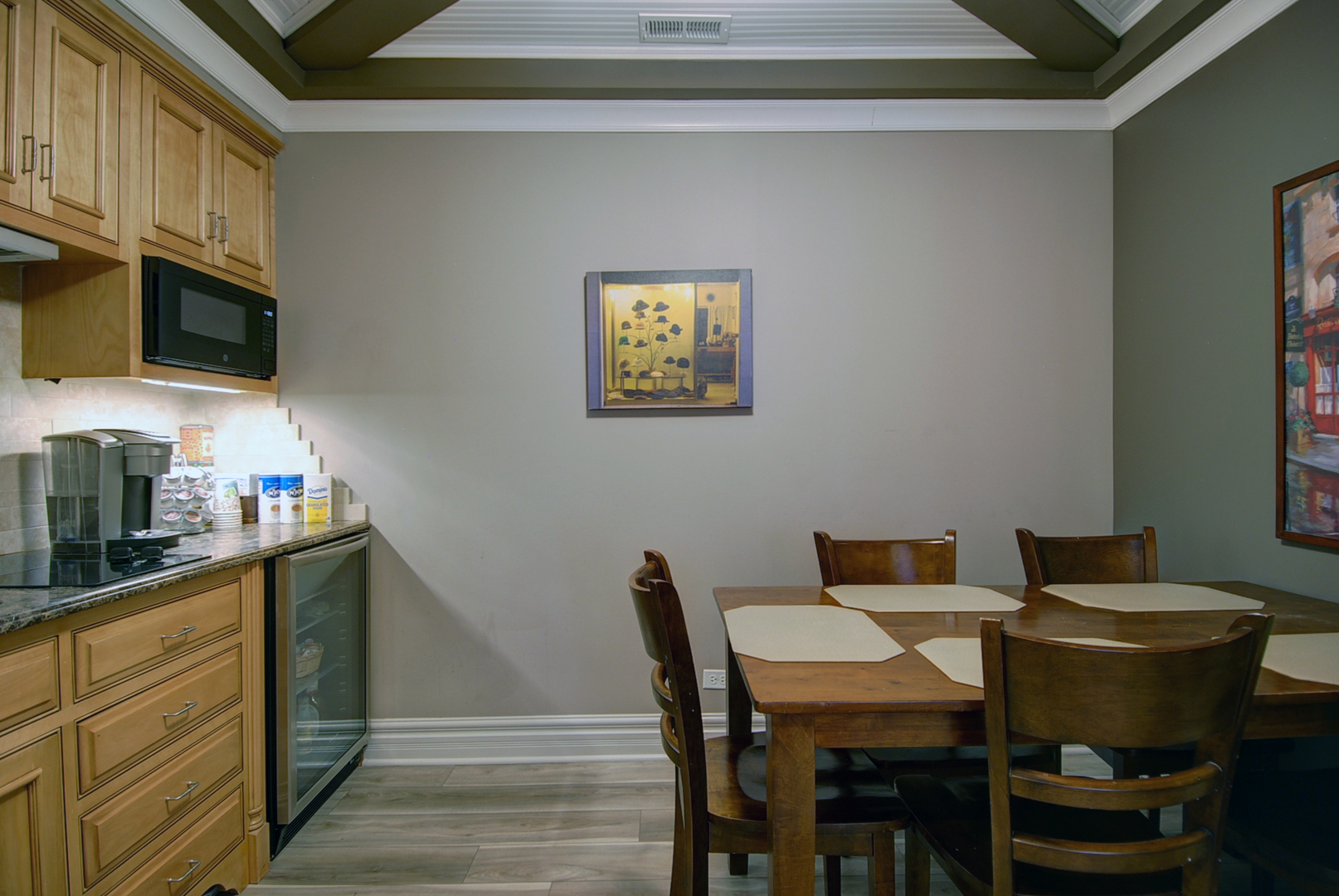 662 E Northwest Highway #1B-1C, Mount Prospect, IL 60056