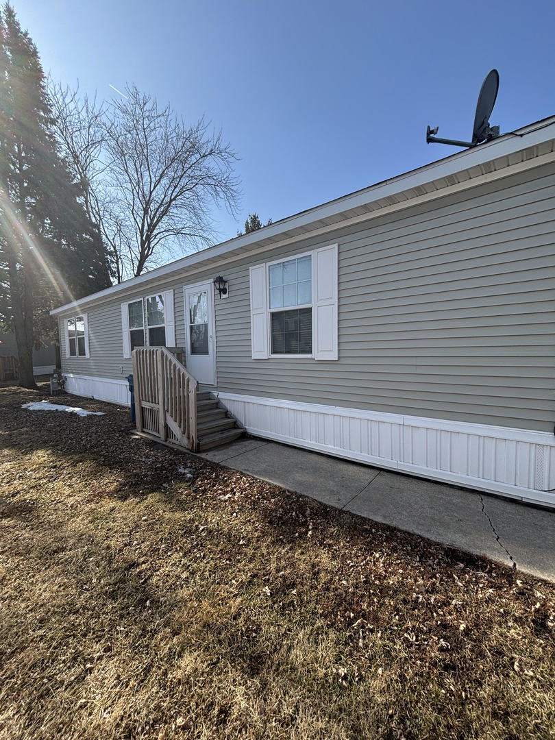 186 Carriage Lane, Sauk Village, IL 60411