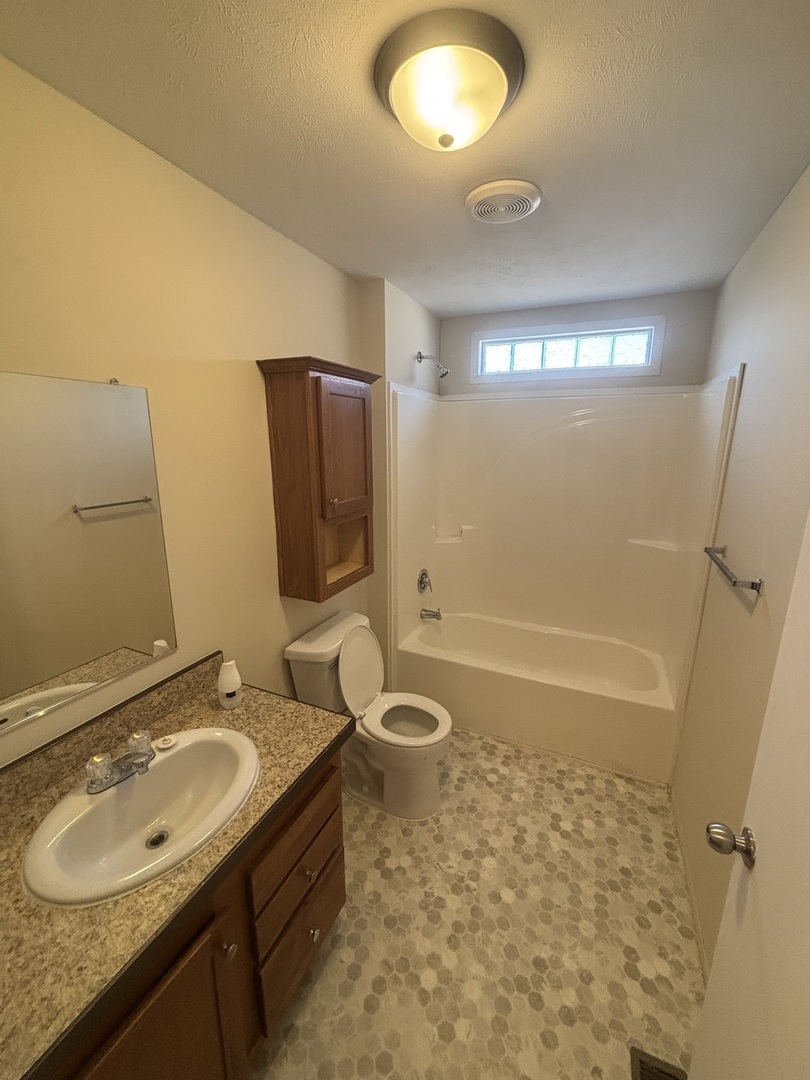 186 Carriage Lane, Sauk Village, IL 60411