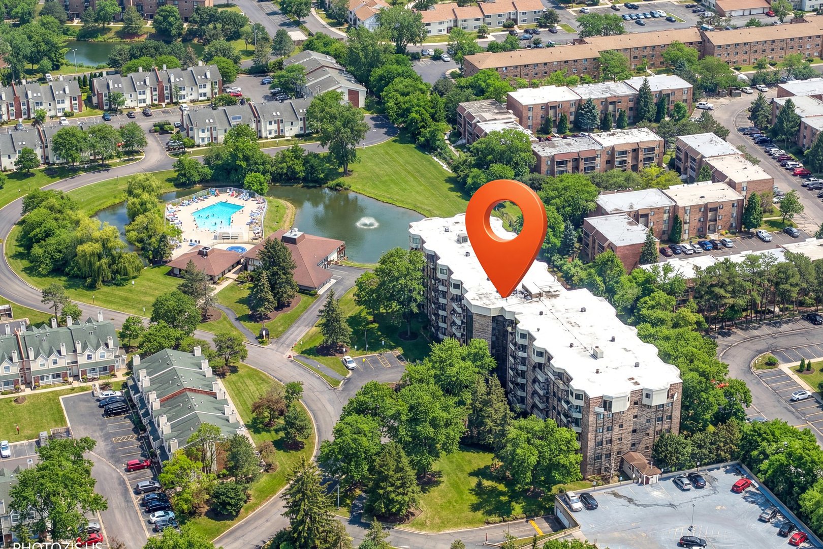 1275 E Baldwin Lane #602, Palatine, IL 60074