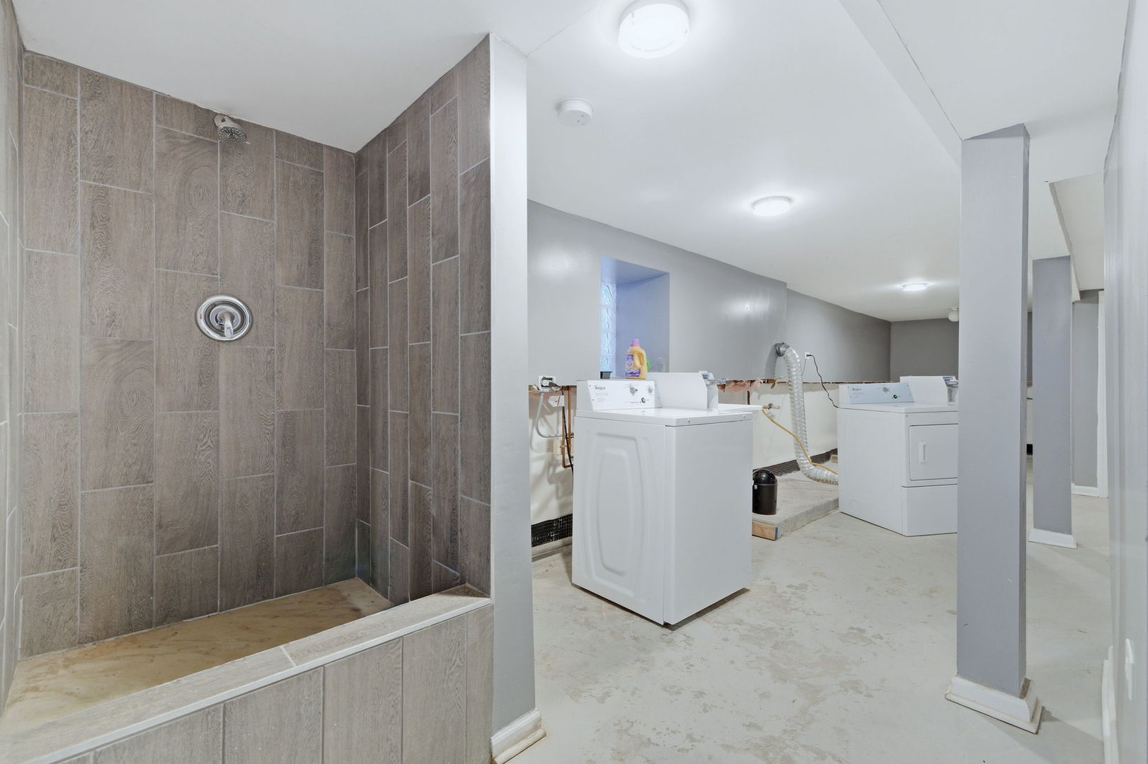 8412 S Manistee Avenue, Chicago, IL 60617