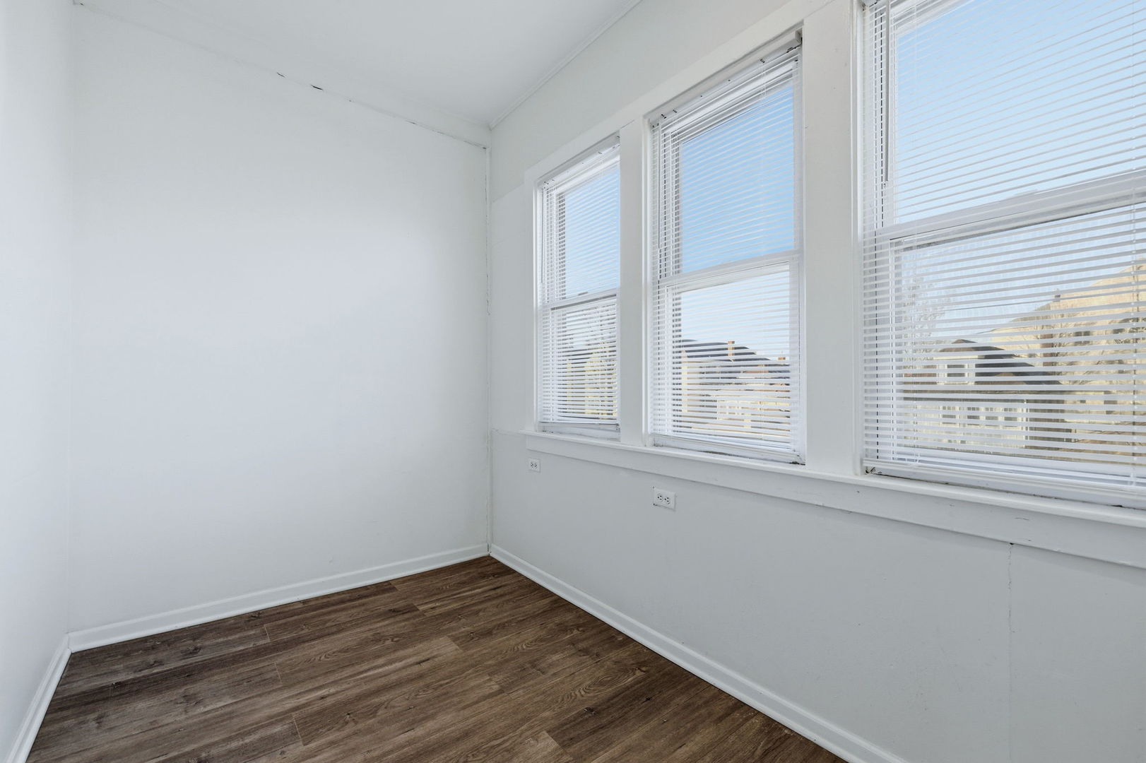 8412 S Manistee Avenue, Chicago, IL 60617