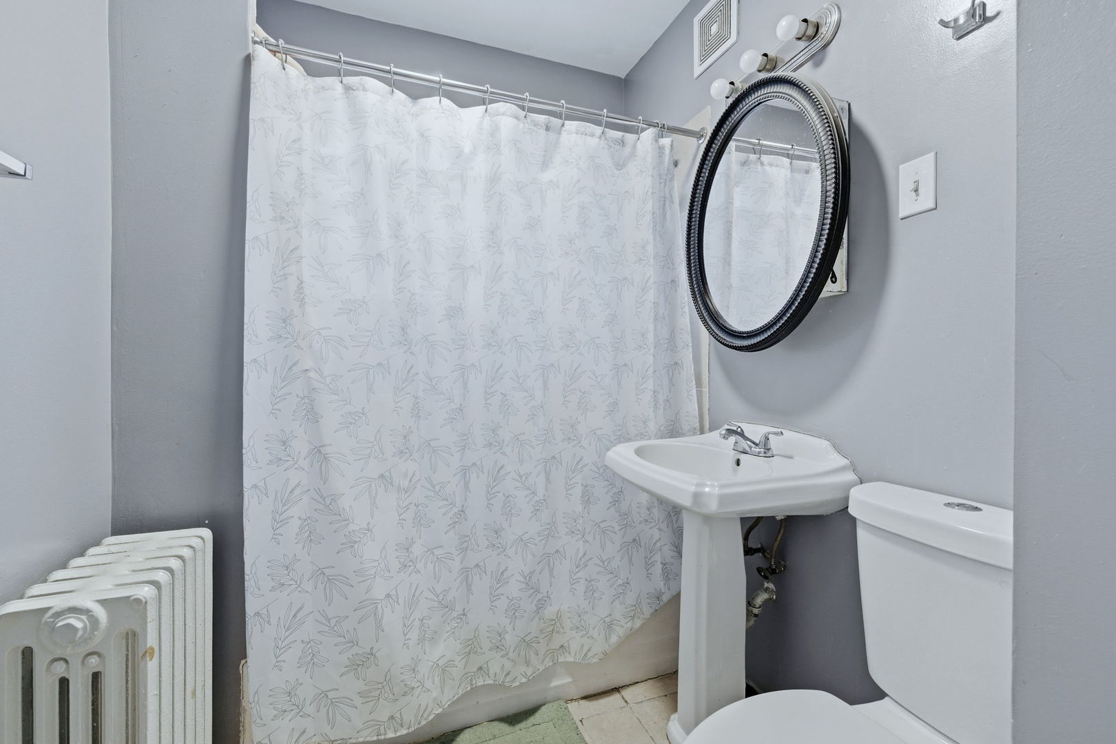 8412 S Manistee Avenue, Chicago, IL 60617