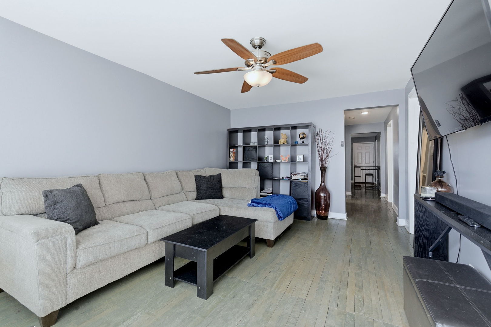 8412 S Manistee Avenue, Chicago, IL 60617