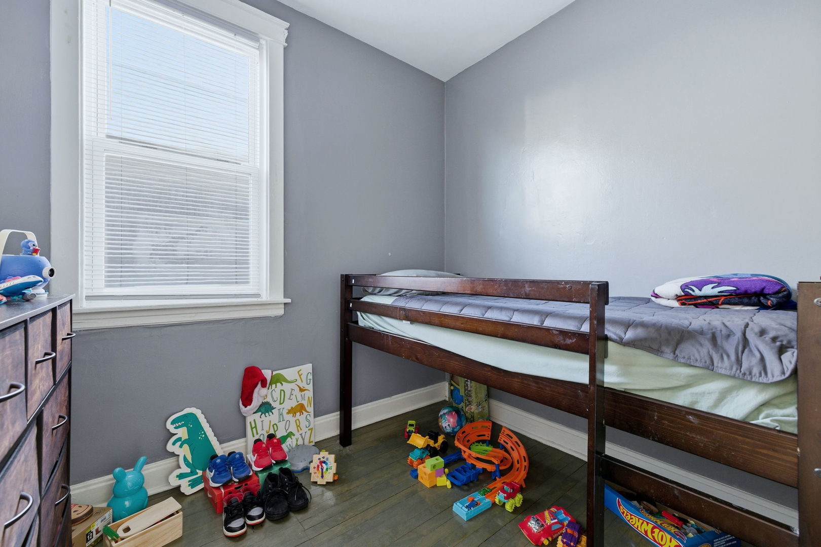 8412 S Manistee Avenue, Chicago, IL 60617