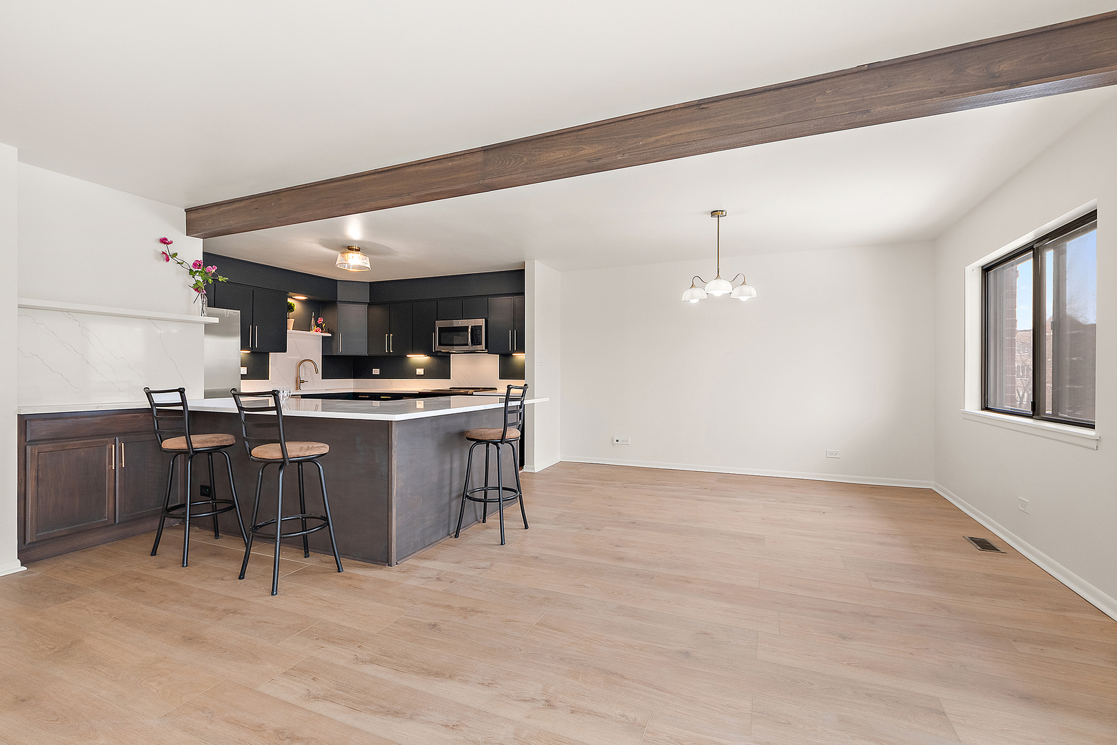 2301 183rd Street #401, Homewood, IL 60430