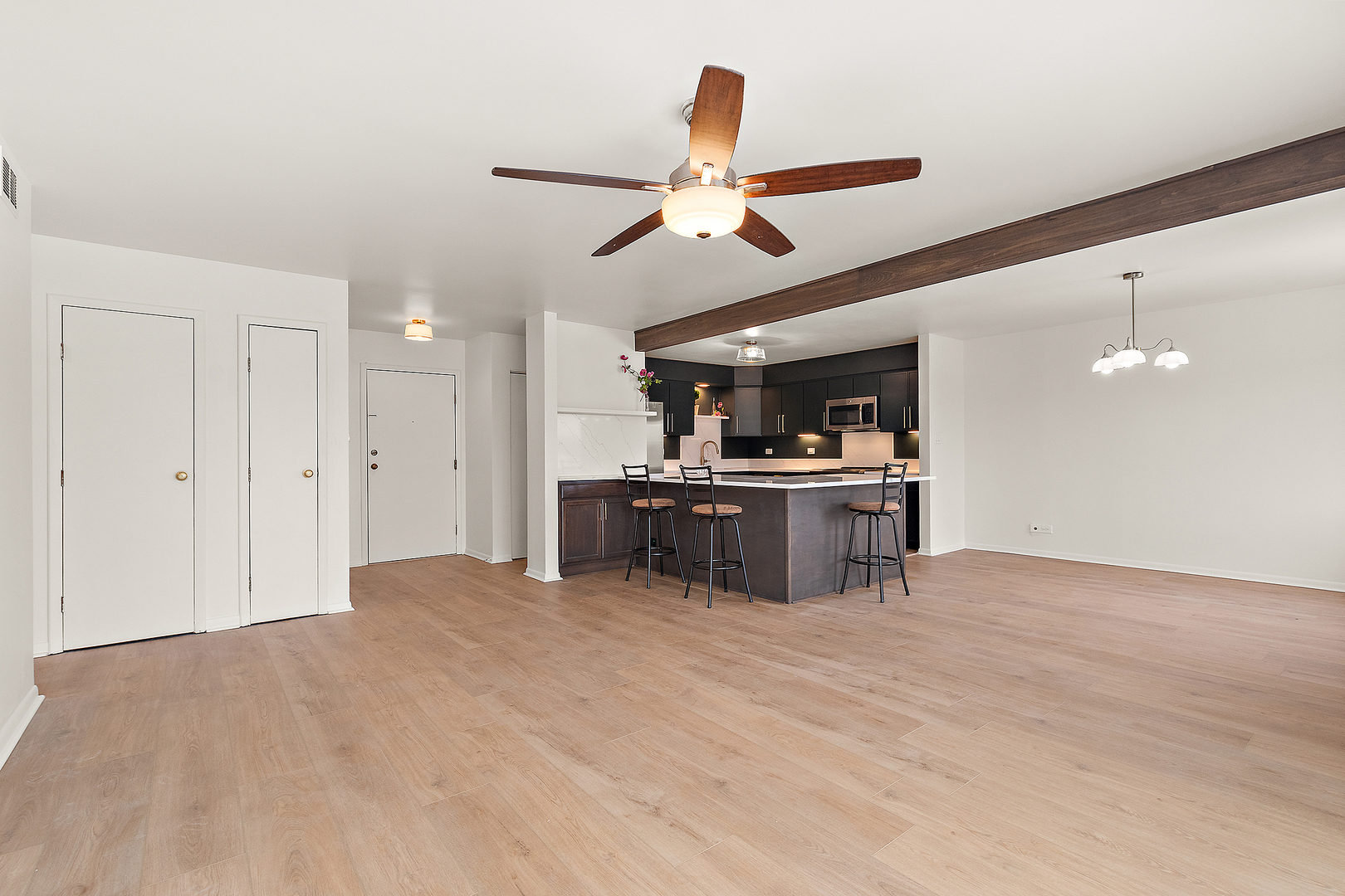 2301 183rd Street #401, Homewood, IL 60430