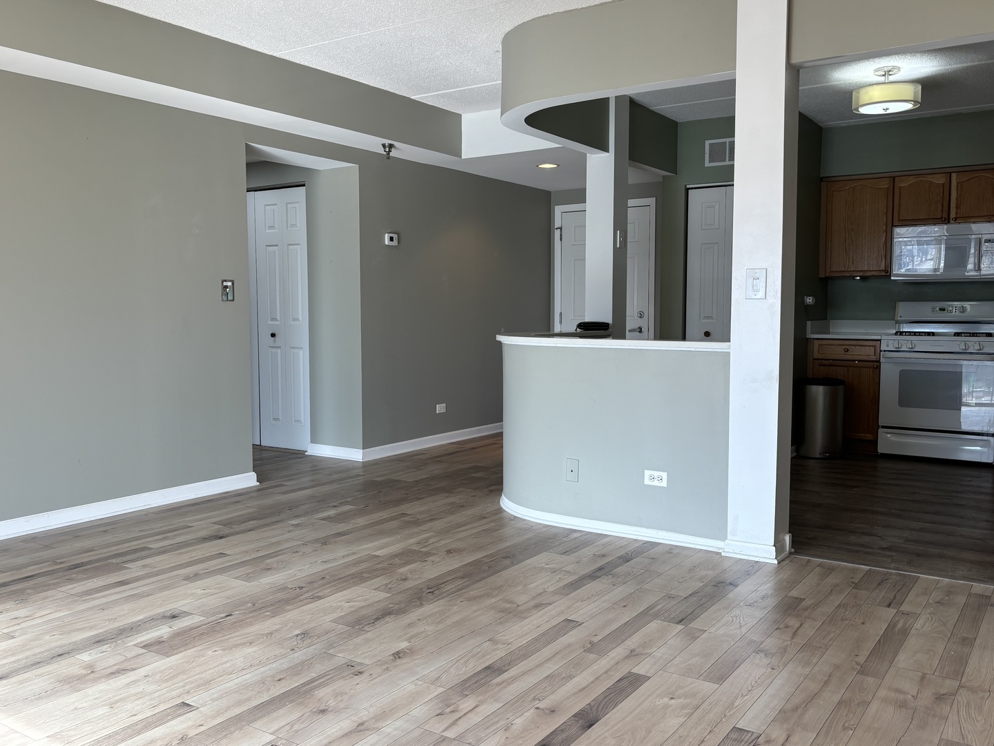 3303 Grove Avenue #310, Berwyn, IL 60402