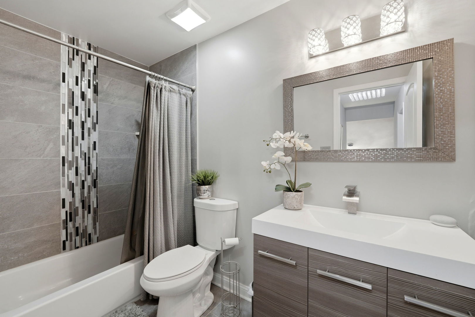 22931 Ridgeway Avenue, Richton Park, IL 60471