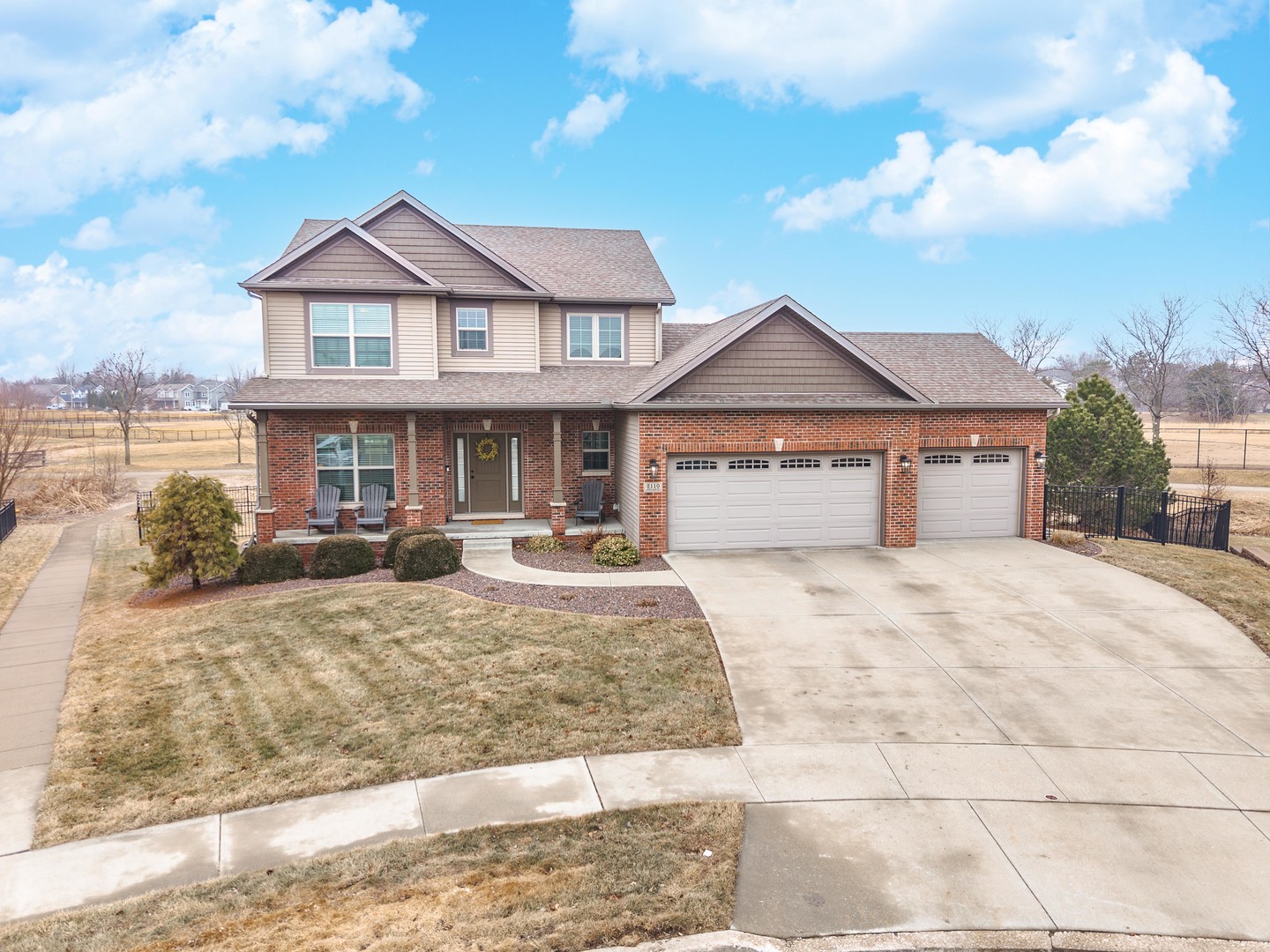 2110 Sinclair Court, Bloomington, IL 61704