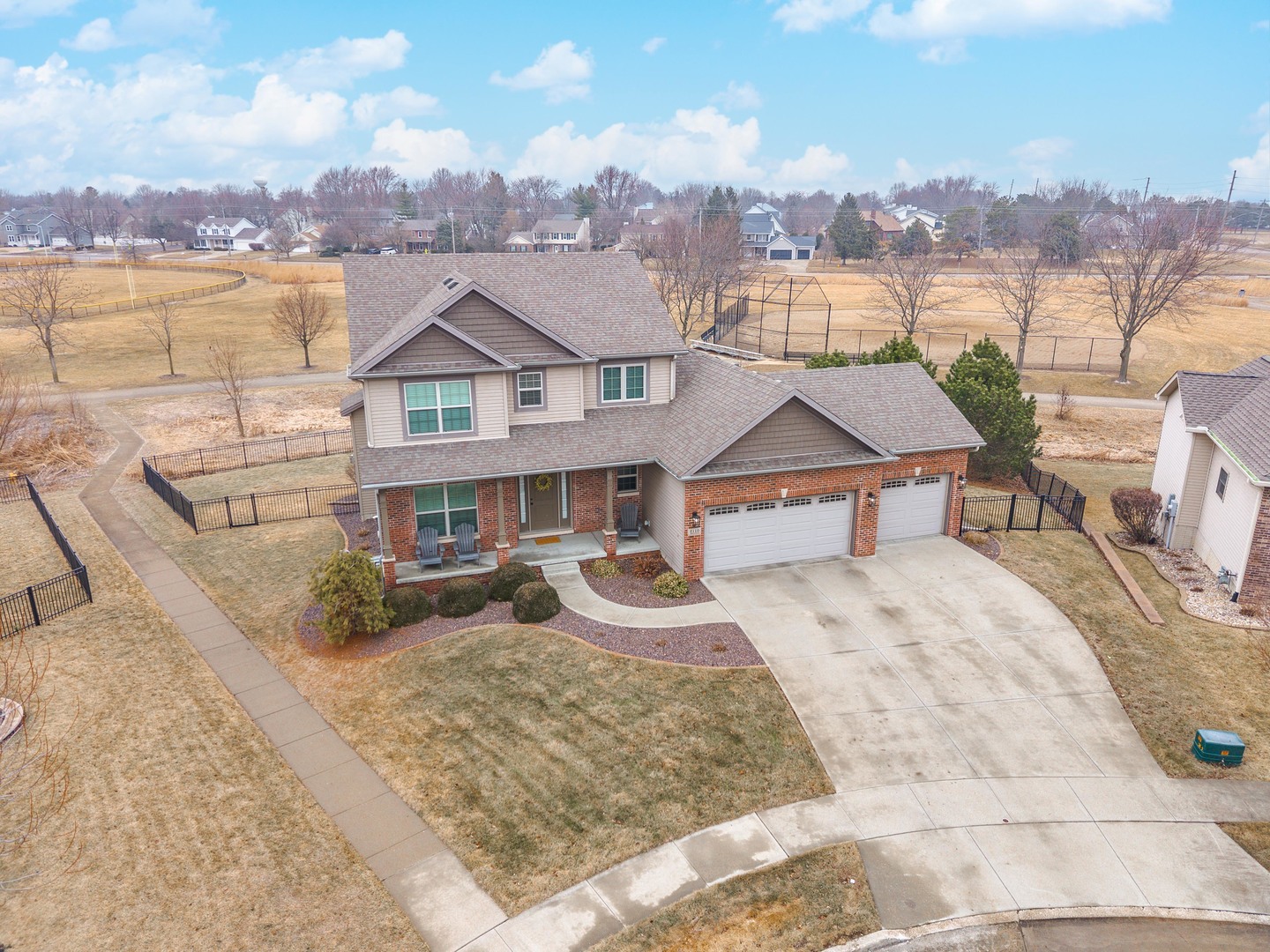 2110 Sinclair Court, Bloomington, IL 61704