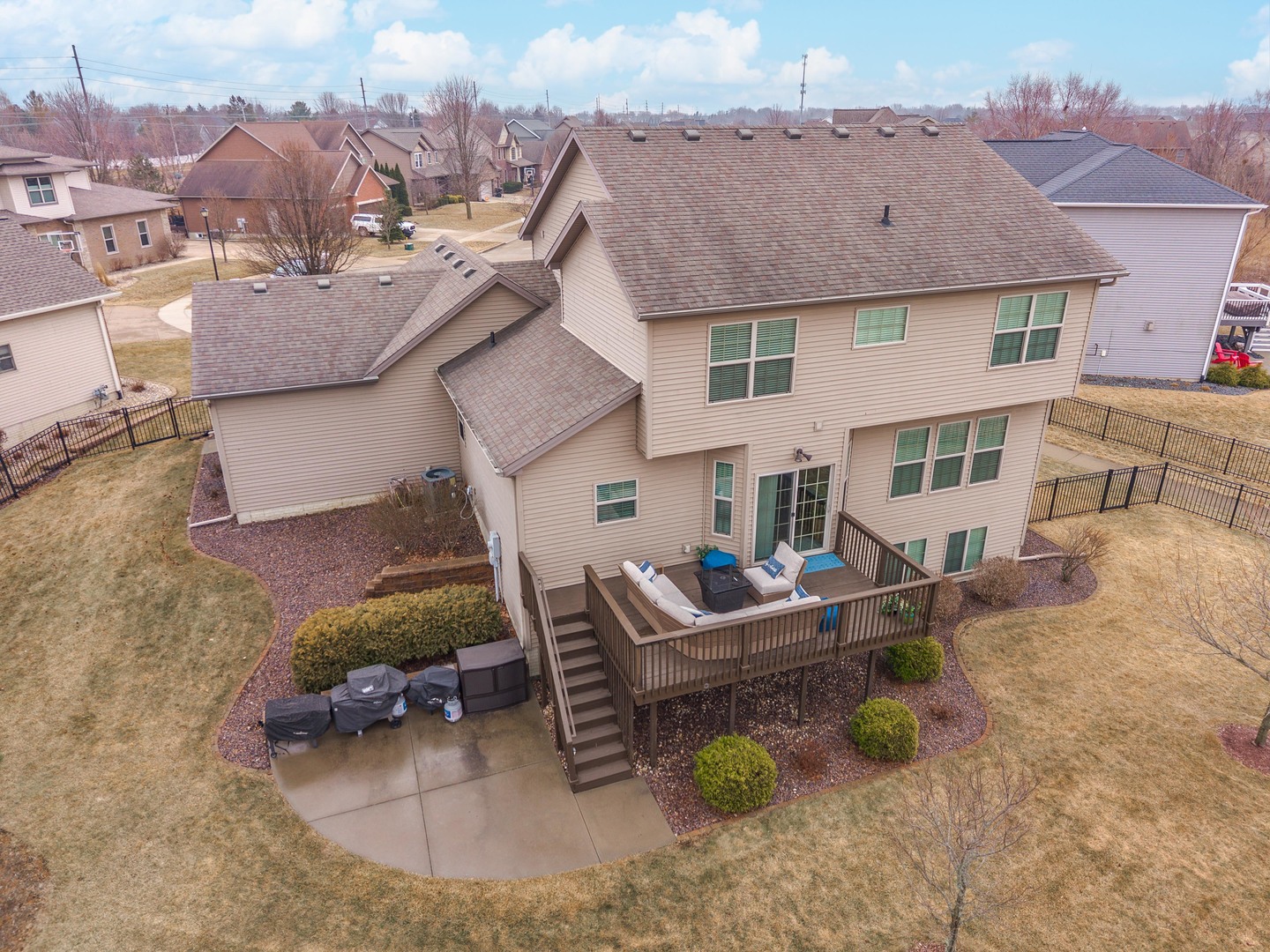 2110 Sinclair Court, Bloomington, IL 61704