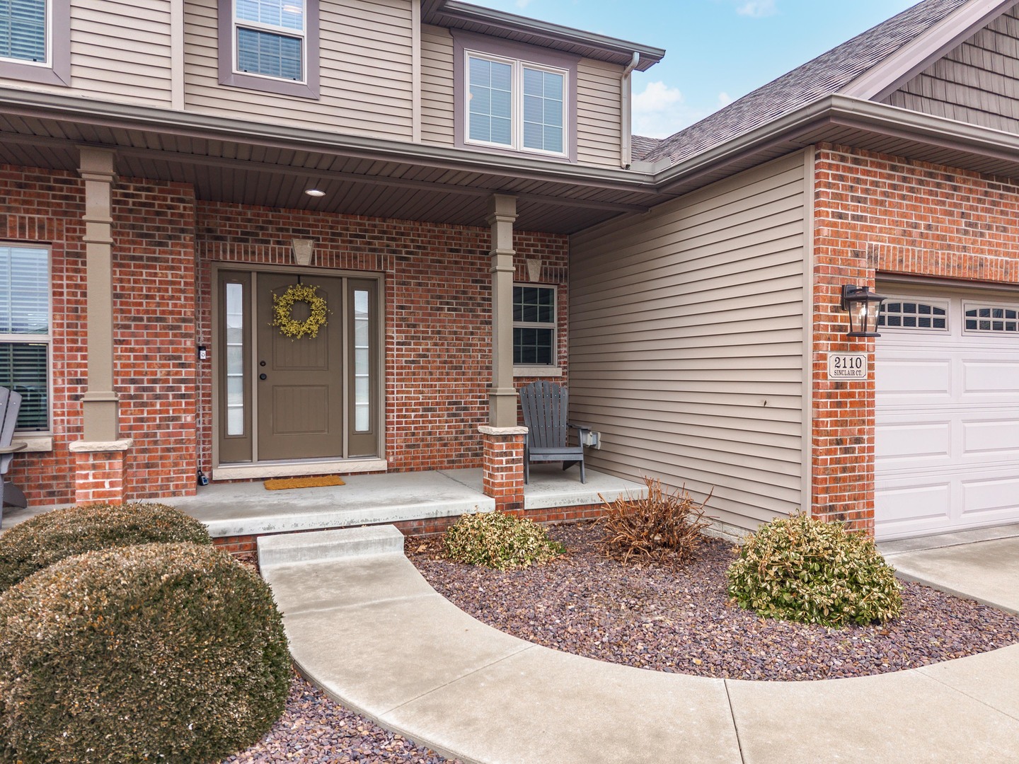 2110 Sinclair Court, Bloomington, IL 61704