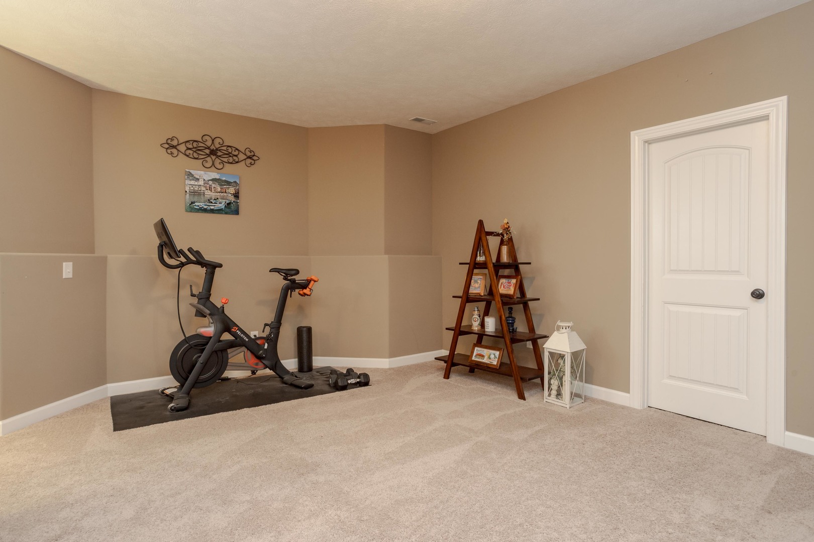 2110 Sinclair Court, Bloomington, IL 61704