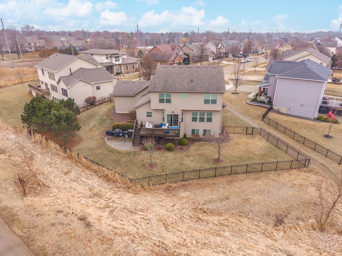 2110 Sinclair Court, Bloomington, IL 61704