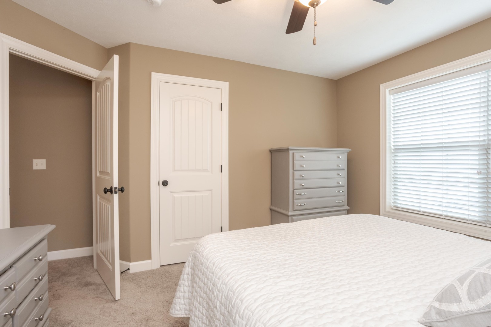 2110 Sinclair Court, Bloomington, IL 61704