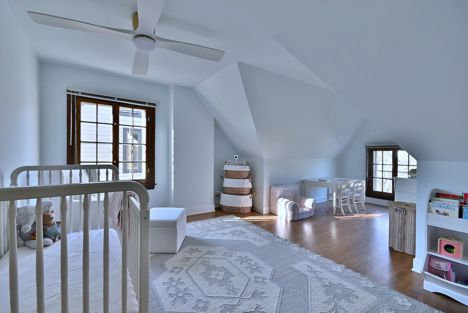 179 S Lawndale Avenue, Elmhurst, IL 60126