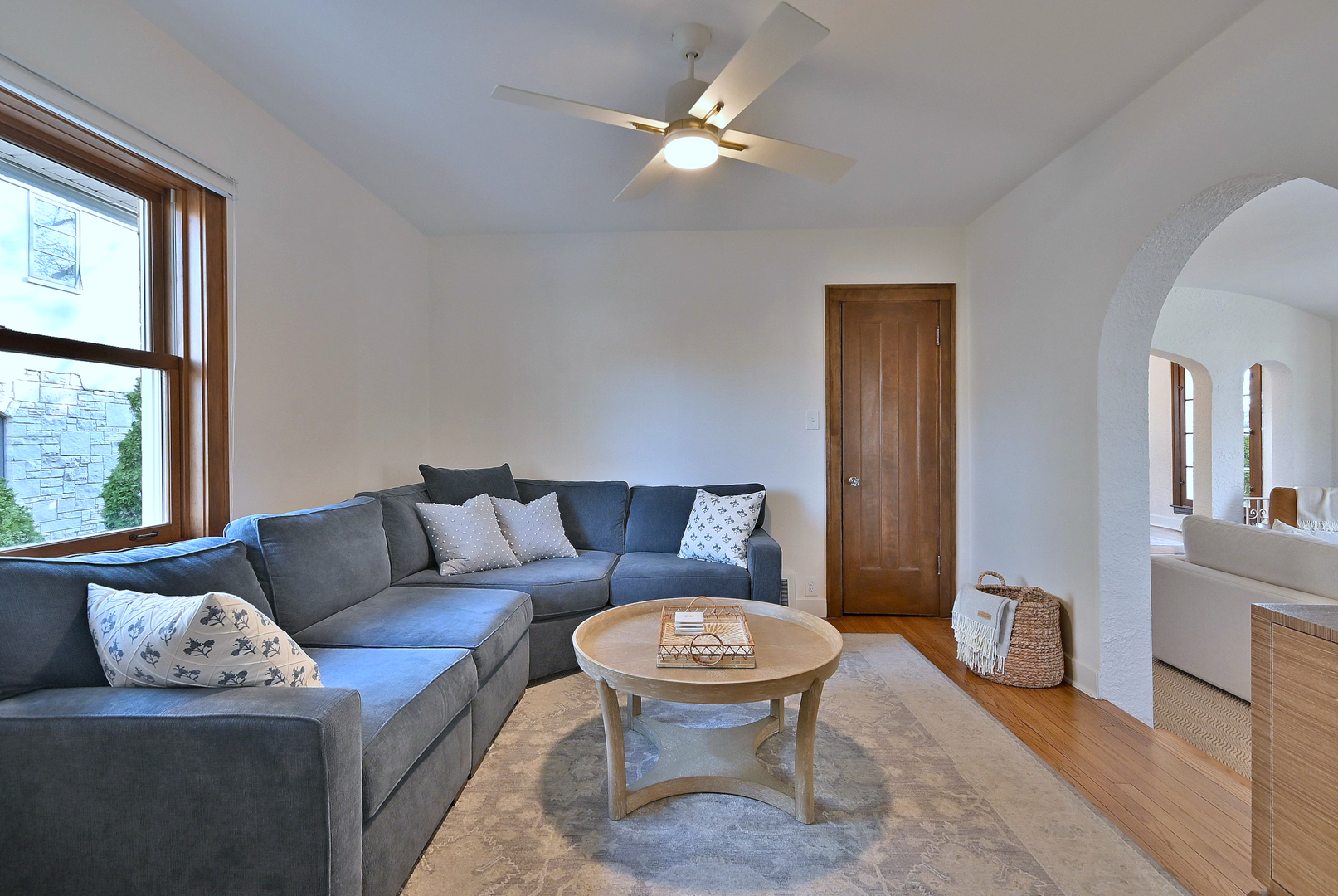 179 S Lawndale Avenue, Elmhurst, IL 60126