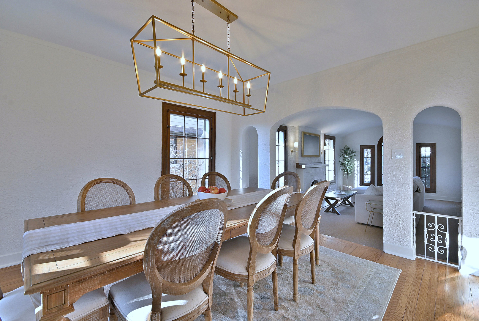 179 S Lawndale Avenue, Elmhurst, IL 60126