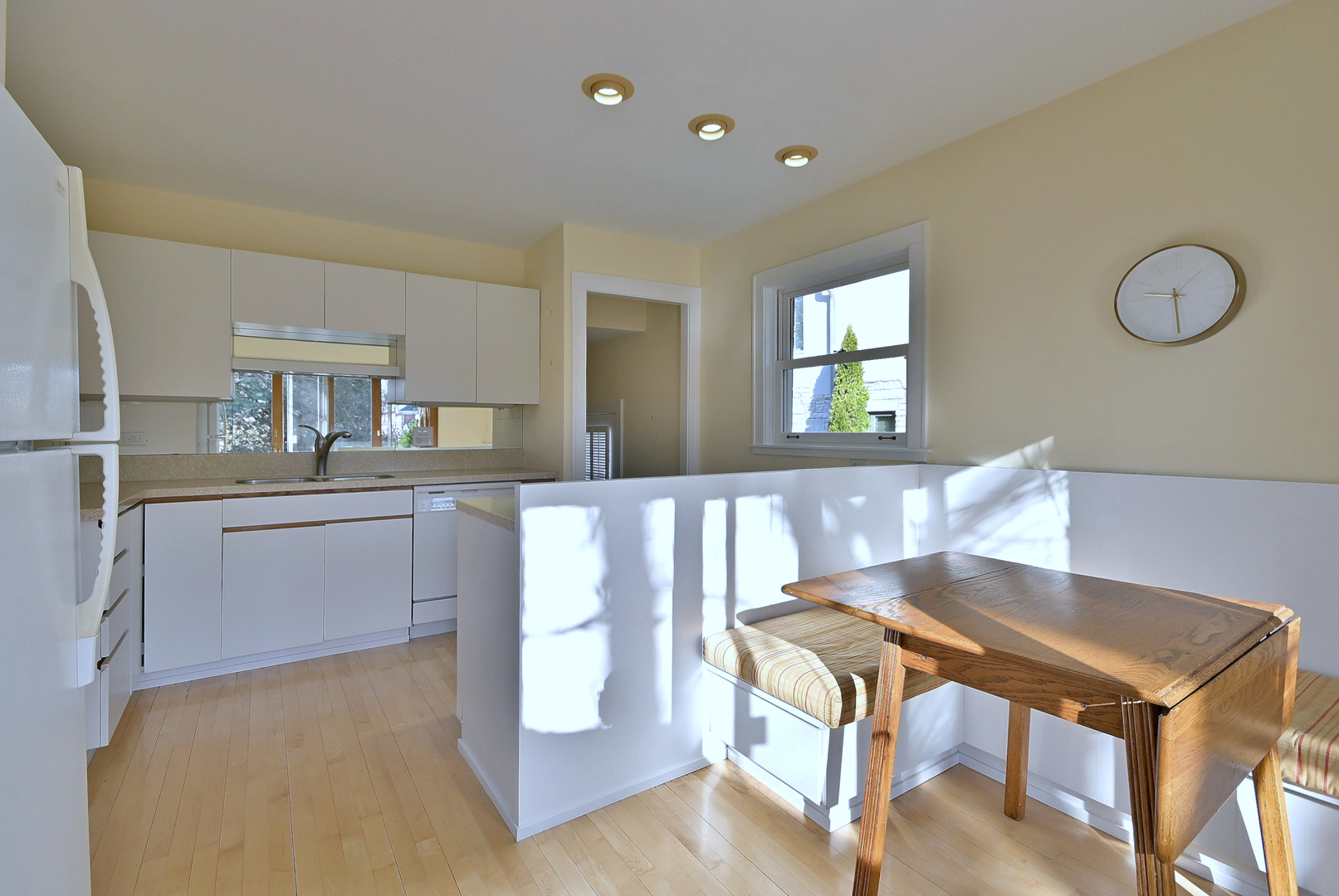 179 S Lawndale Avenue, Elmhurst, IL 60126