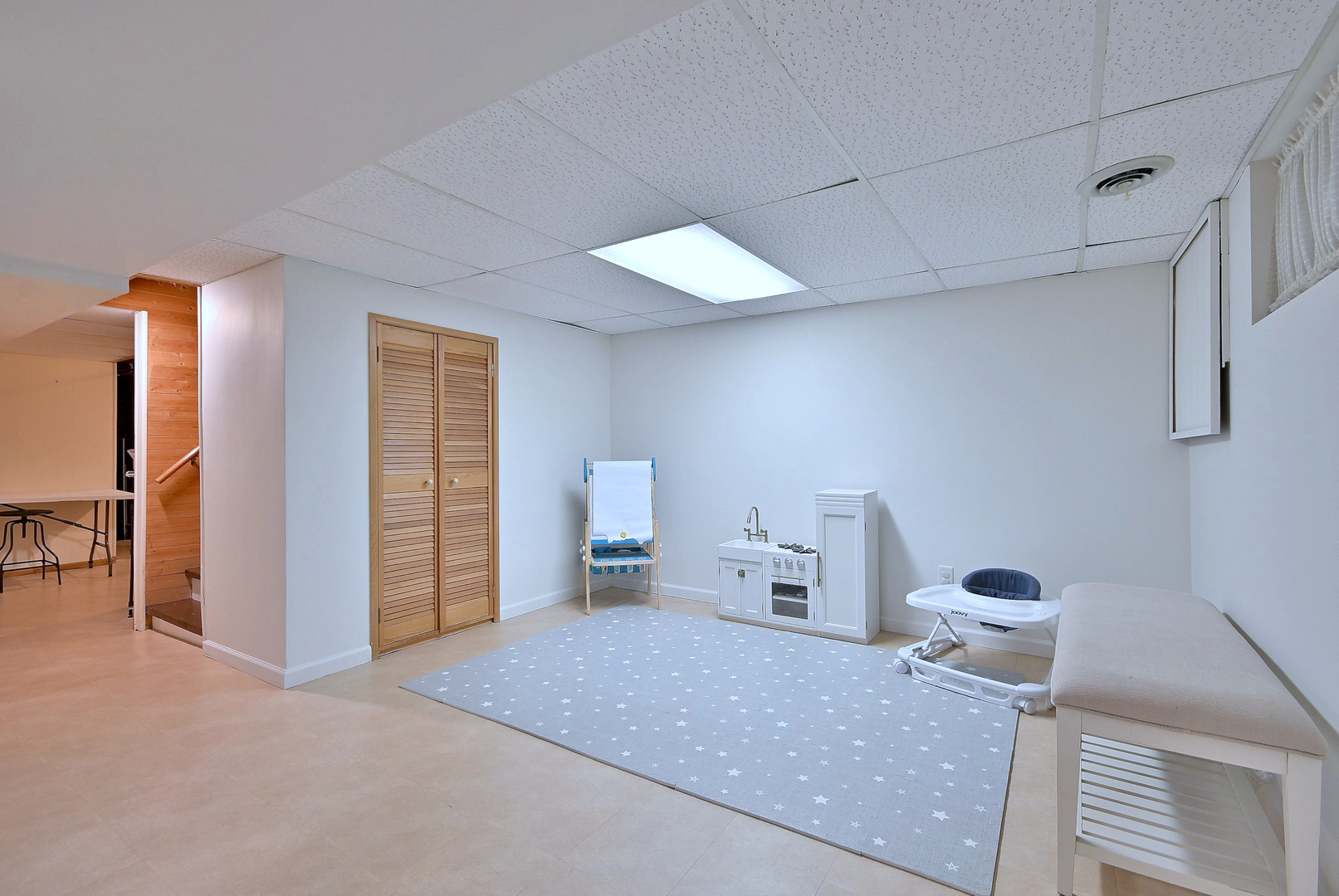 179 S Lawndale Avenue, Elmhurst, IL 60126