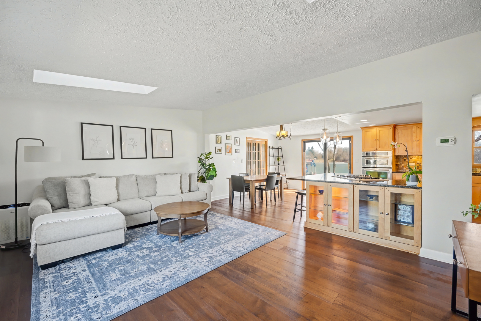 123 Heather Lane, Streamwood, IL 60107