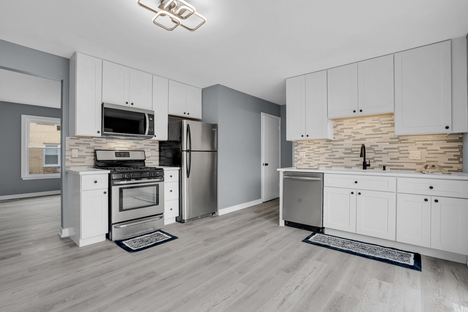 842 Colonial Drive #B, Wheeling, IL 60090