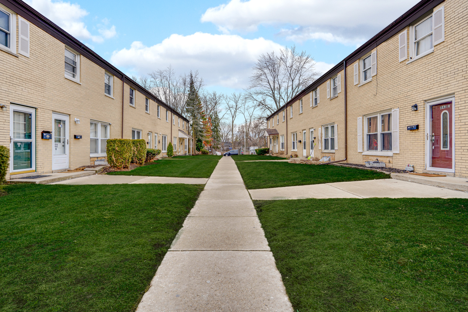 842 Colonial Drive #B, Wheeling, IL 60090