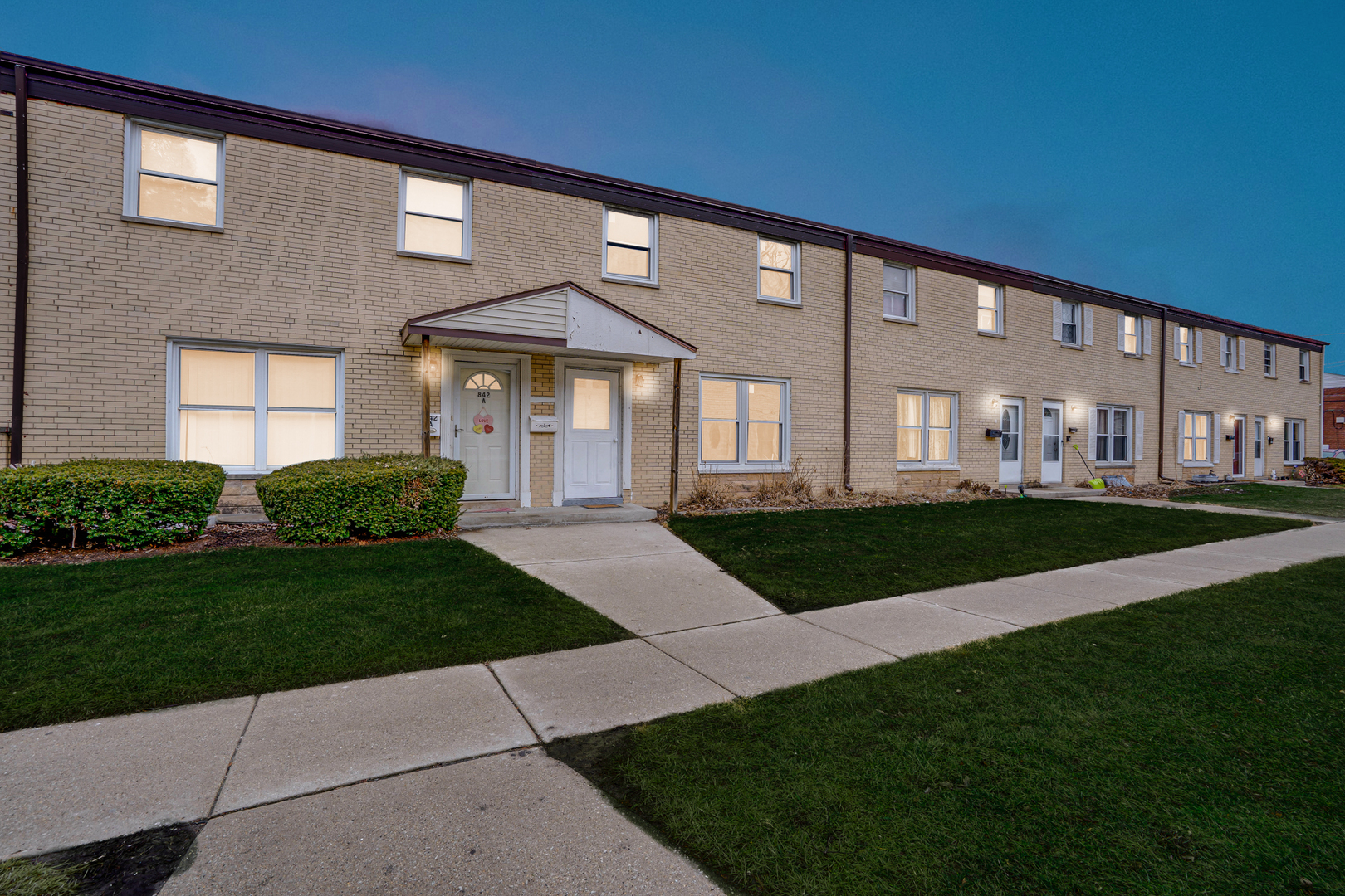 842 Colonial Drive #B, Wheeling, IL 60090