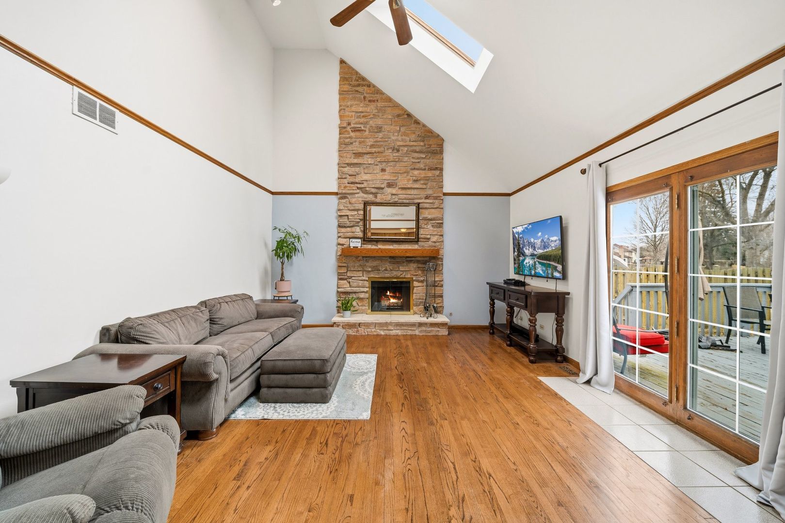 2110 Aspen Drive, Algonquin, IL 60102