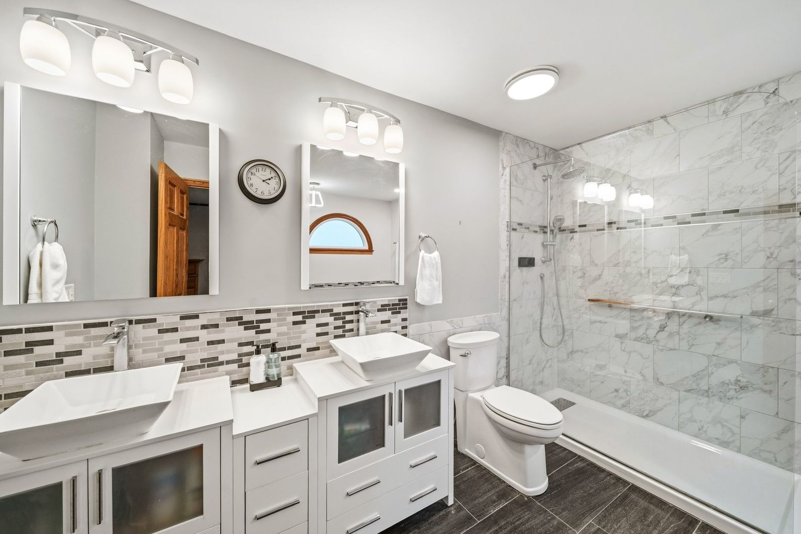 2110 Aspen Drive, Algonquin, IL 60102