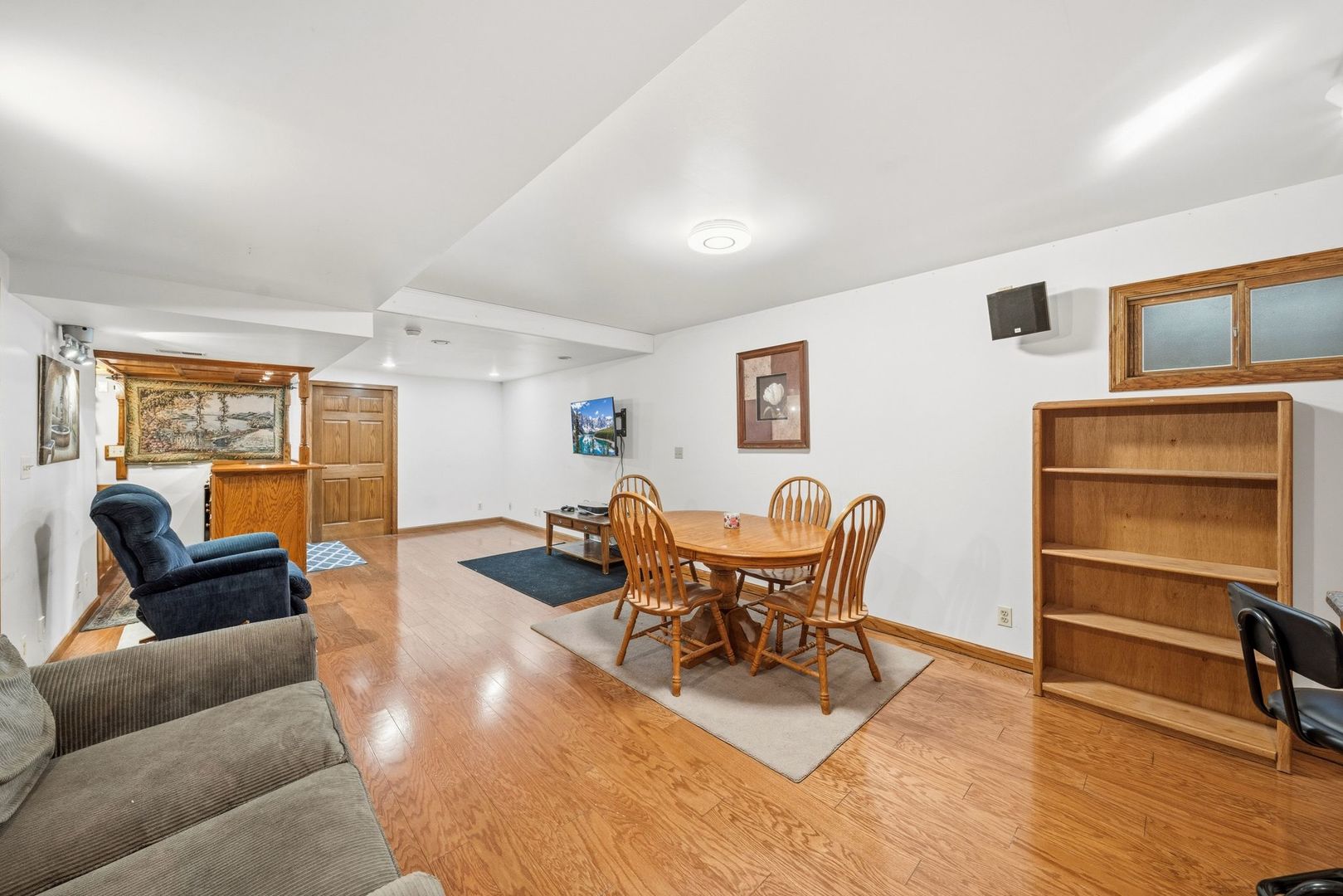 2110 Aspen Drive, Algonquin, IL 60102