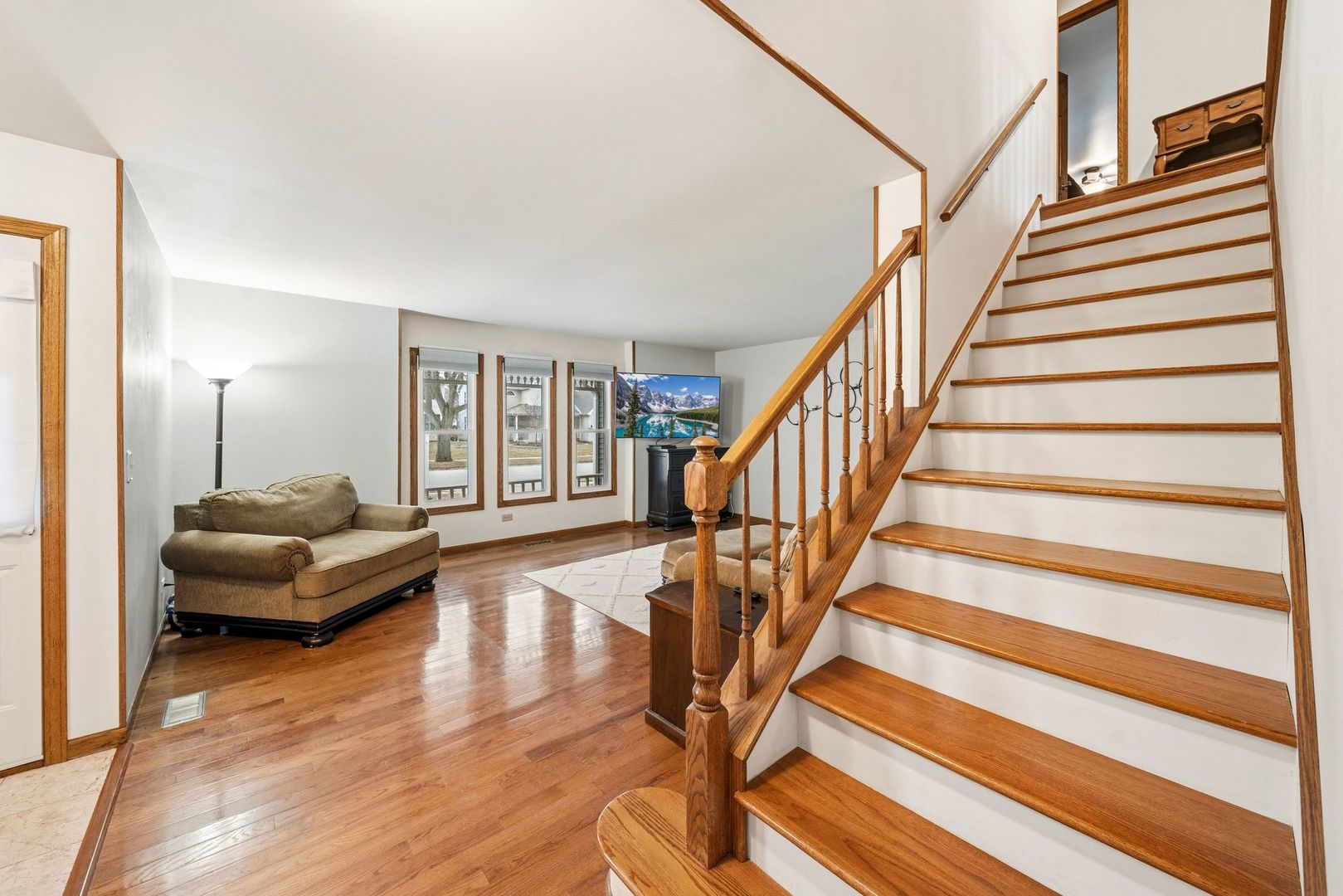 2110 Aspen Drive, Algonquin, IL 60102