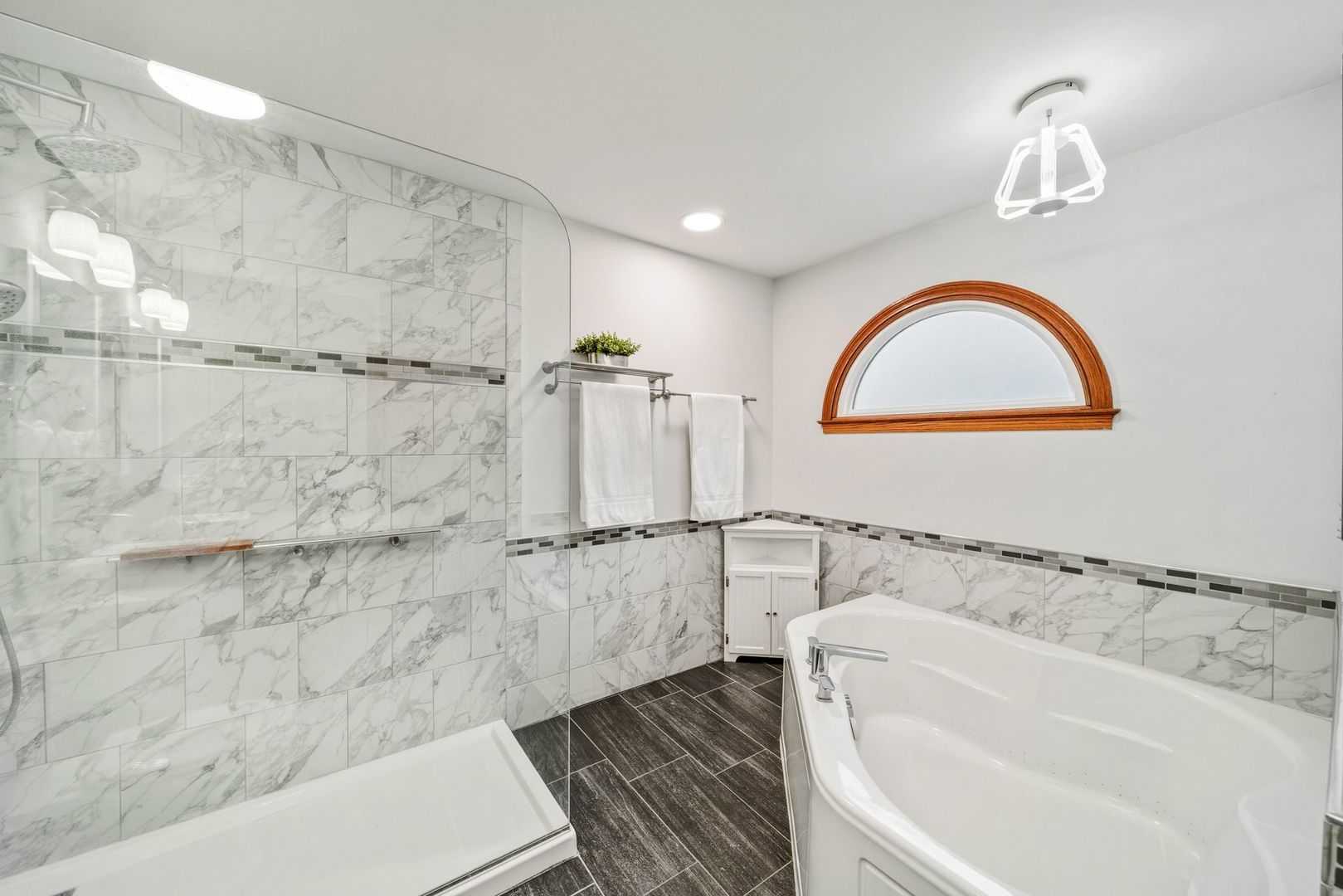 2110 Aspen Drive, Algonquin, IL 60102