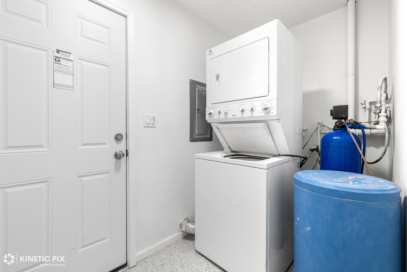 1412 W Broadview Avenue, Crete, IL 60417