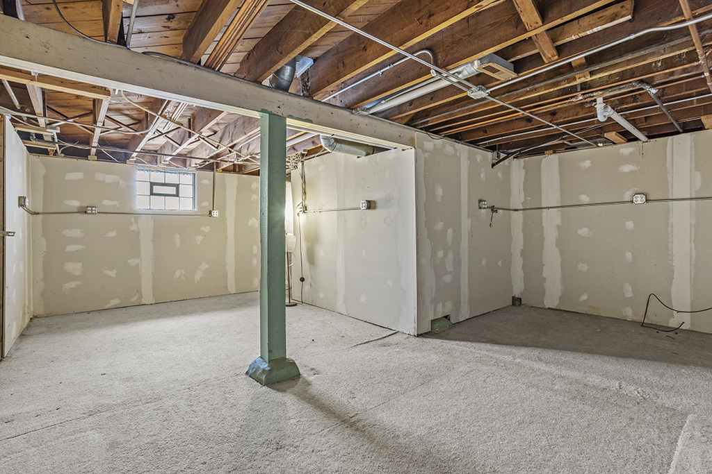 17866 Ashland Avenue, Homewood, IL 60430