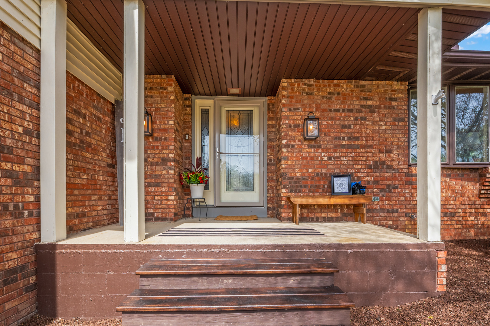 15878 Old Orchard Road, Bloomington, IL 61705