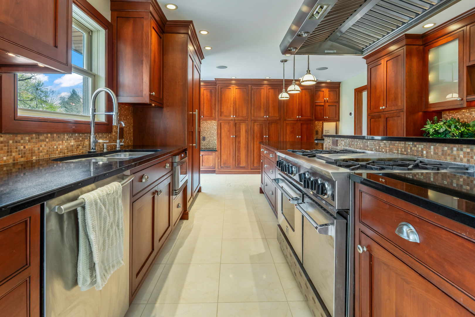 15878 Old Orchard Road, Bloomington, IL 61705