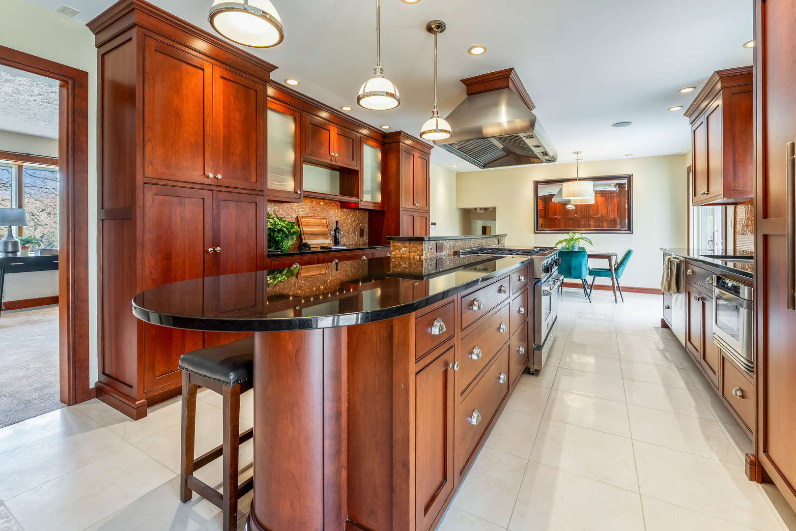 15878 Old Orchard Road, Bloomington, IL 61705