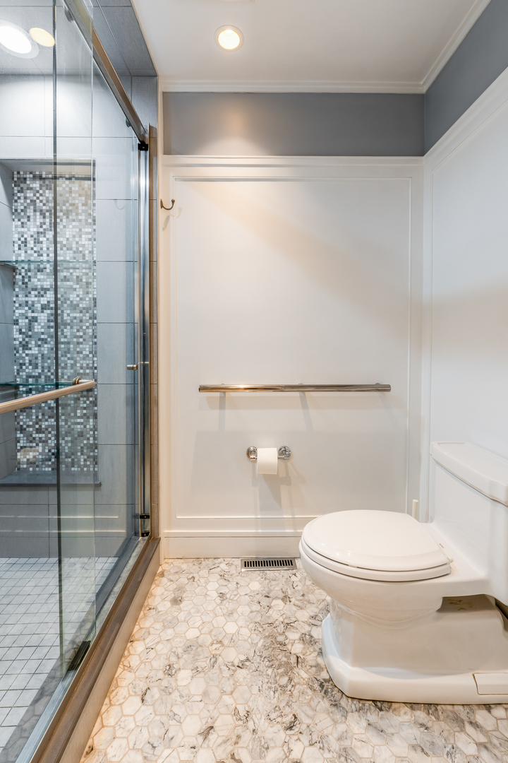 15878 Old Orchard Road, Bloomington, IL 61705