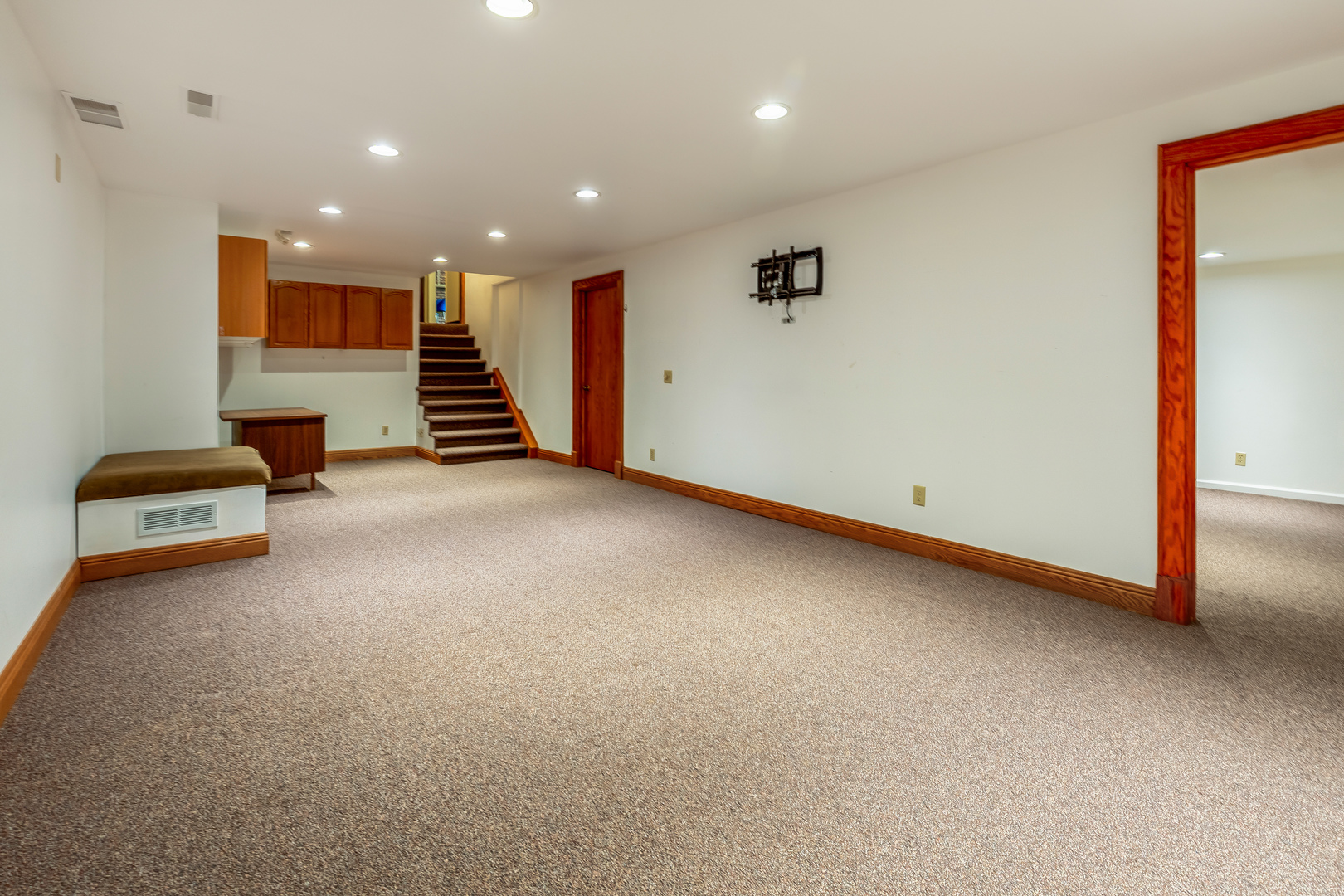 15878 Old Orchard Road, Bloomington, IL 61705