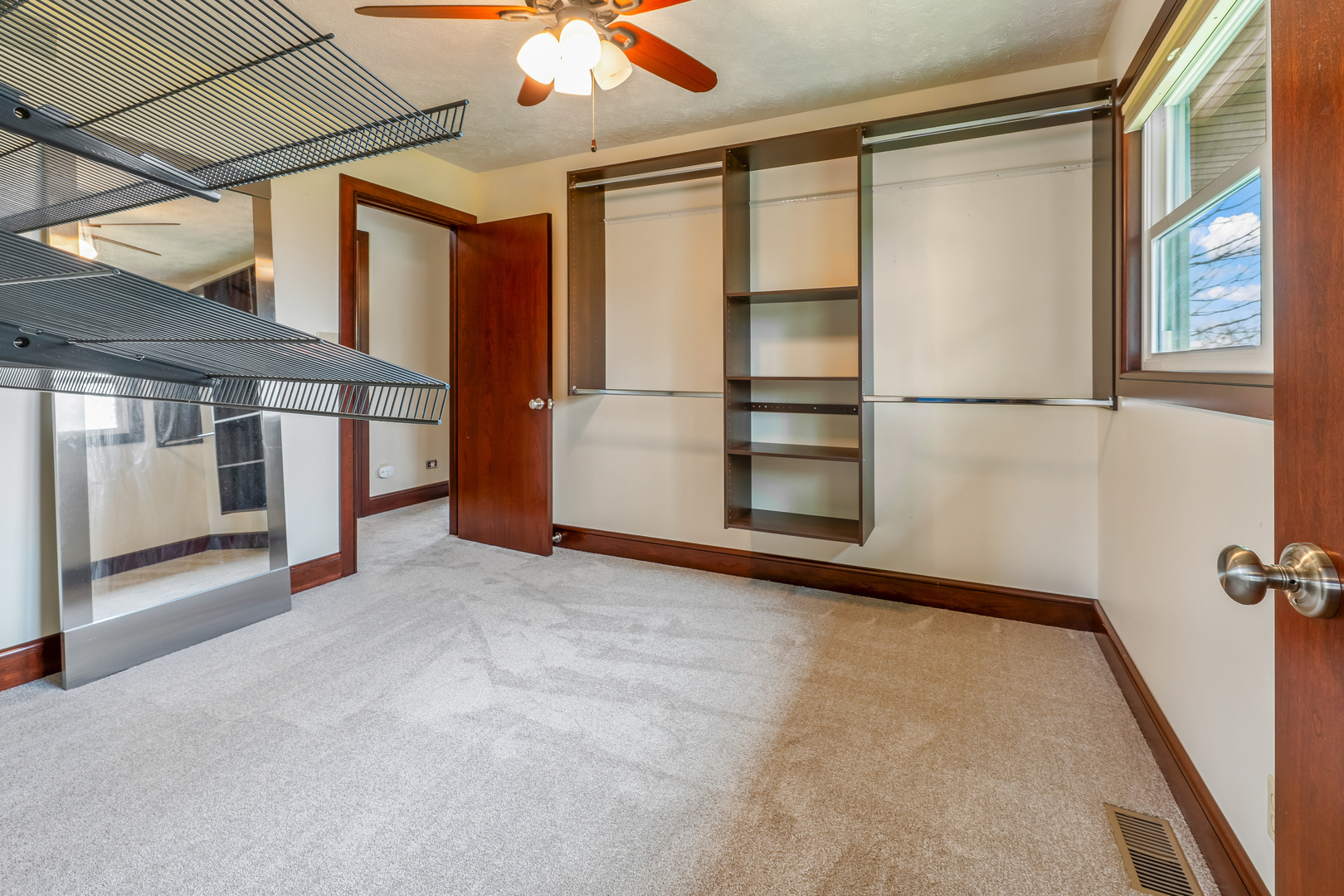 15878 Old Orchard Road, Bloomington, IL 61705