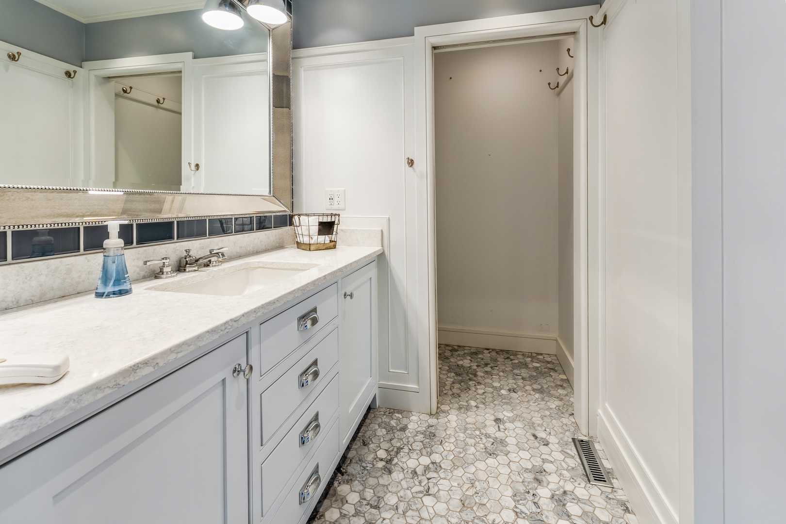 15878 Old Orchard Road, Bloomington, IL 61705