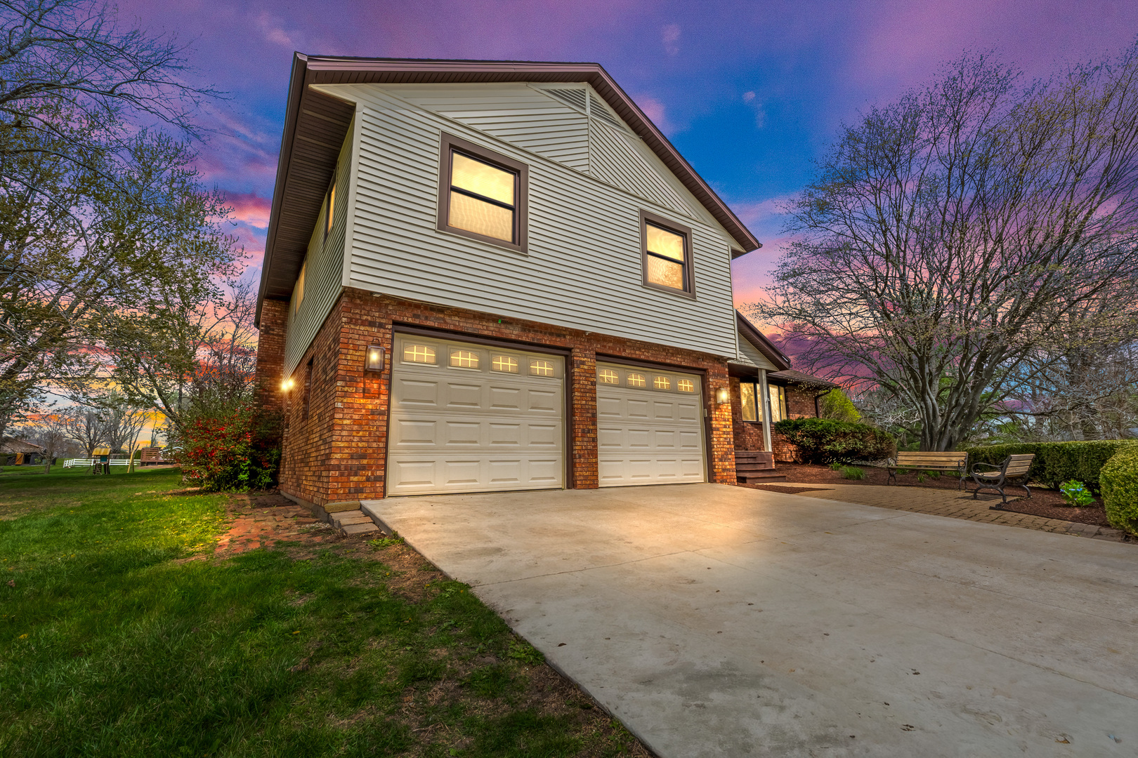 15878 Old Orchard Road, Bloomington, IL 61705