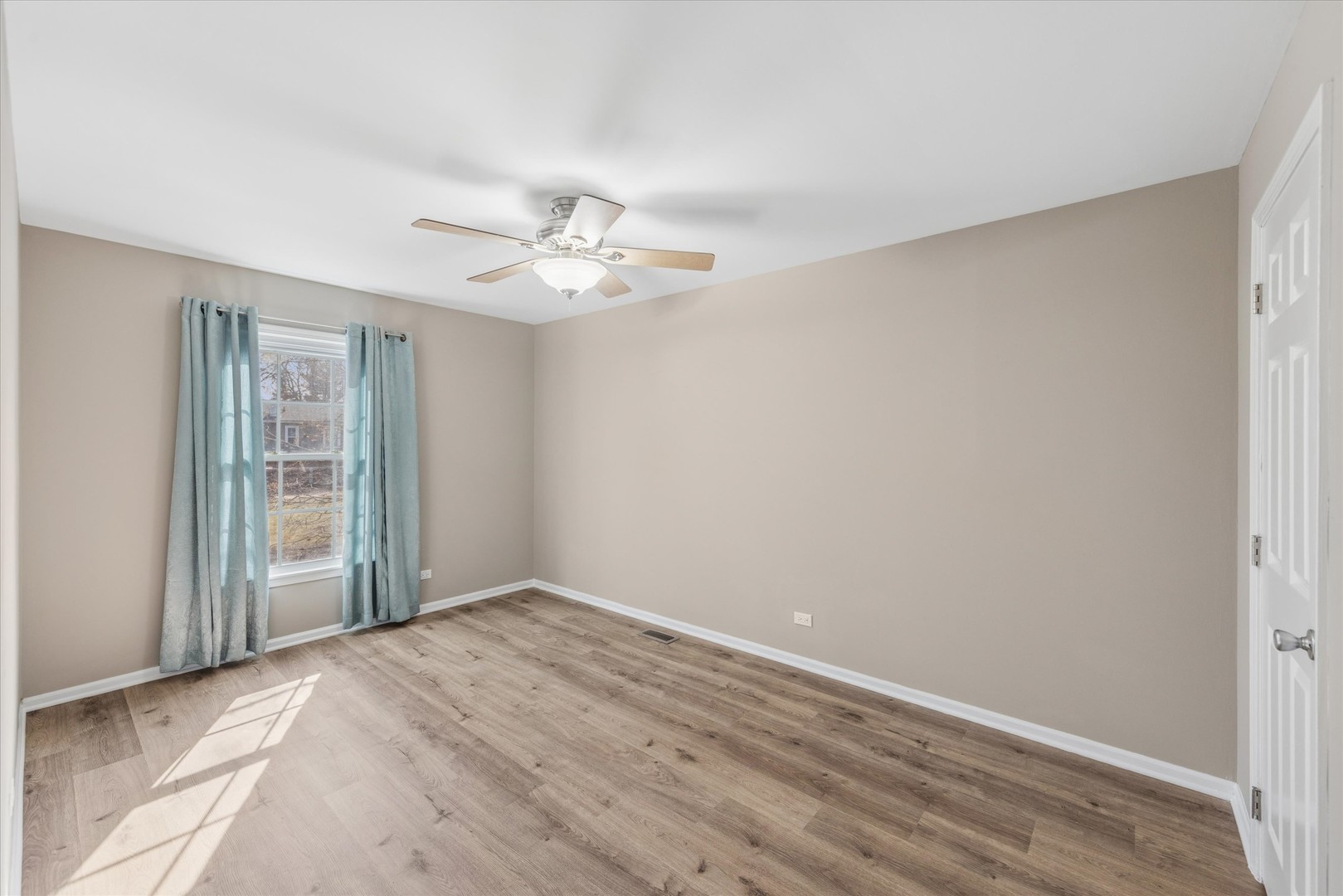 1180 Mount Vernon Court #C, Wheaton, IL 60189