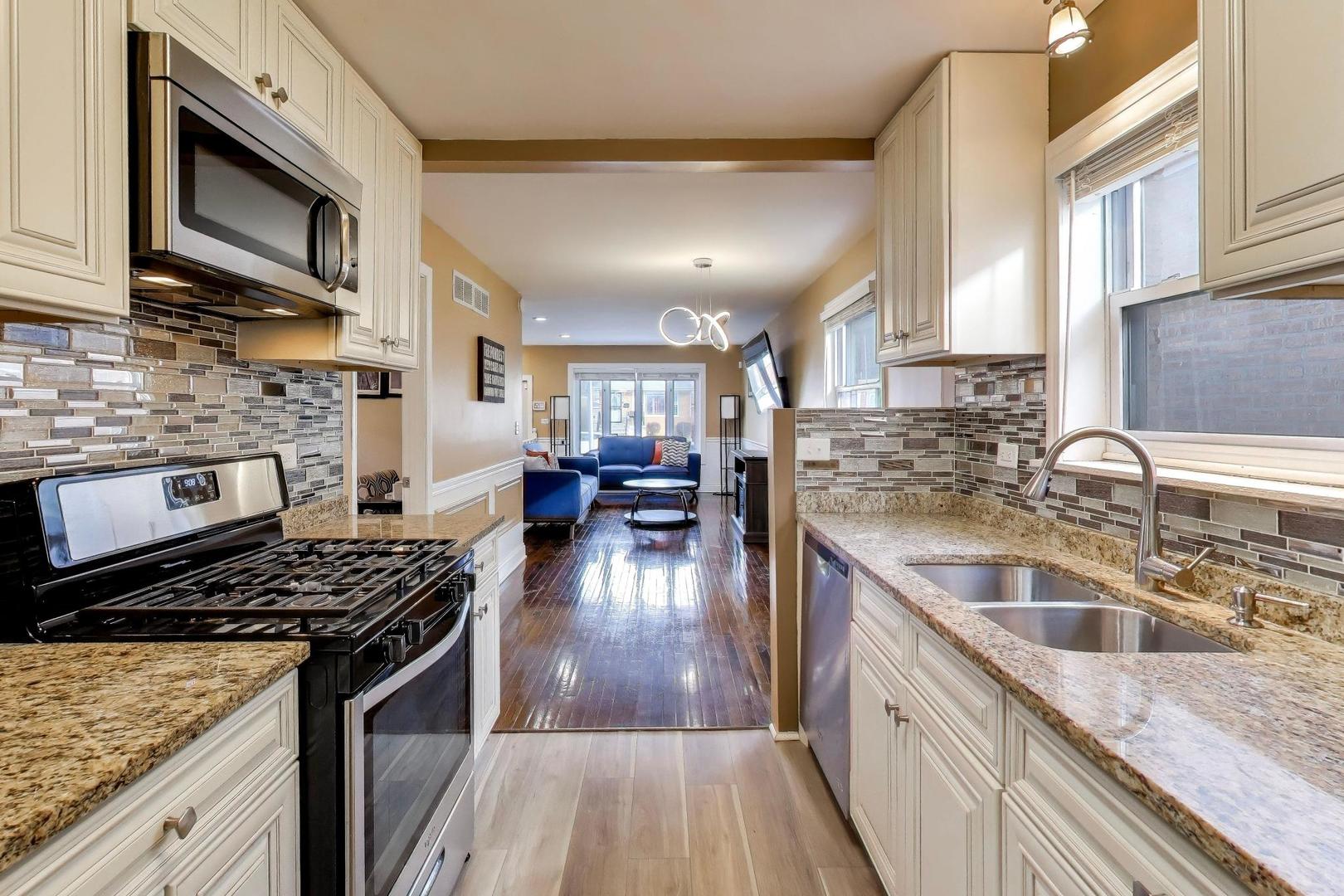 431 W 98th Street, Chicago, IL 60628