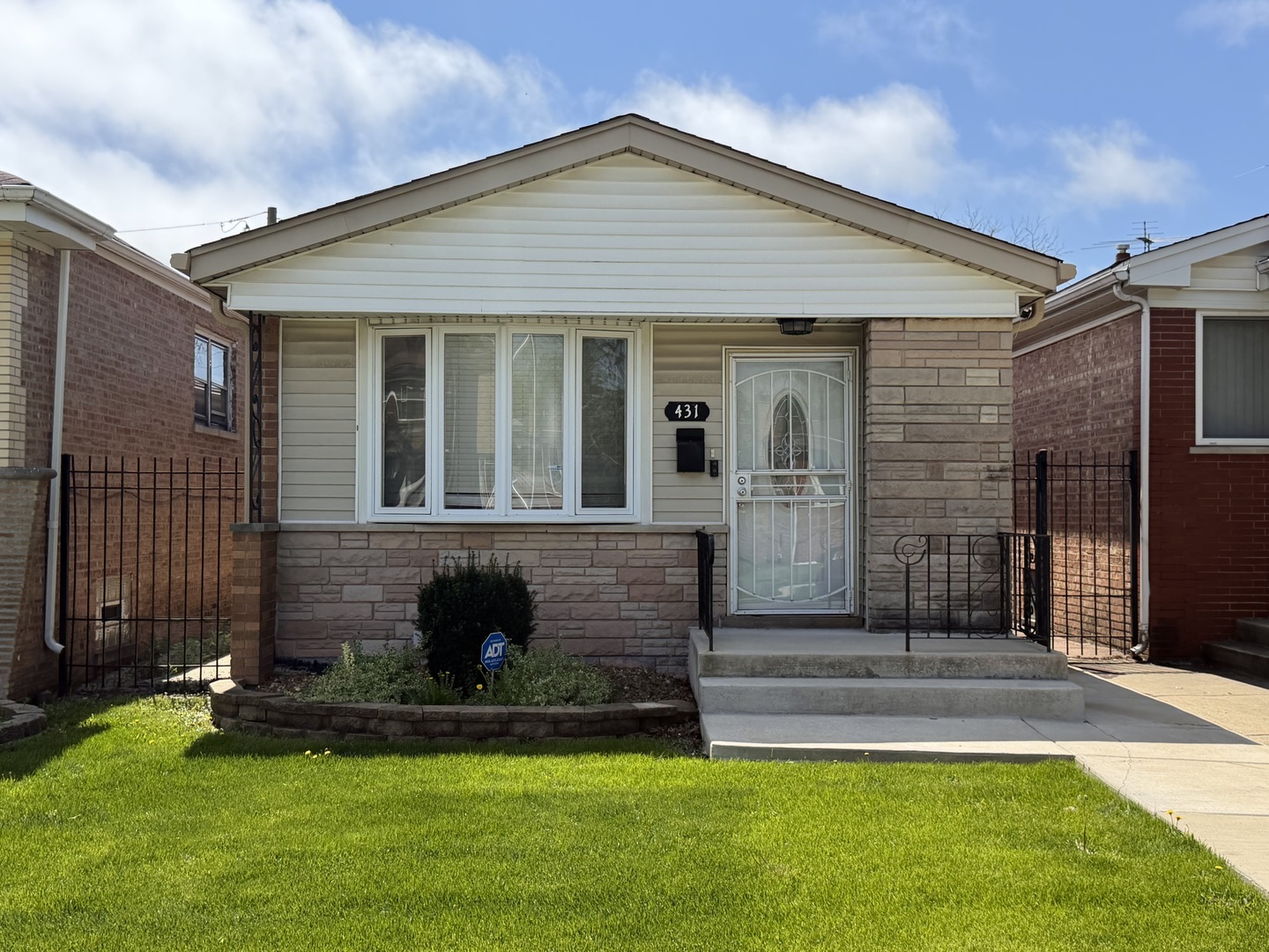 431 W 98th Street, Chicago, IL 60628