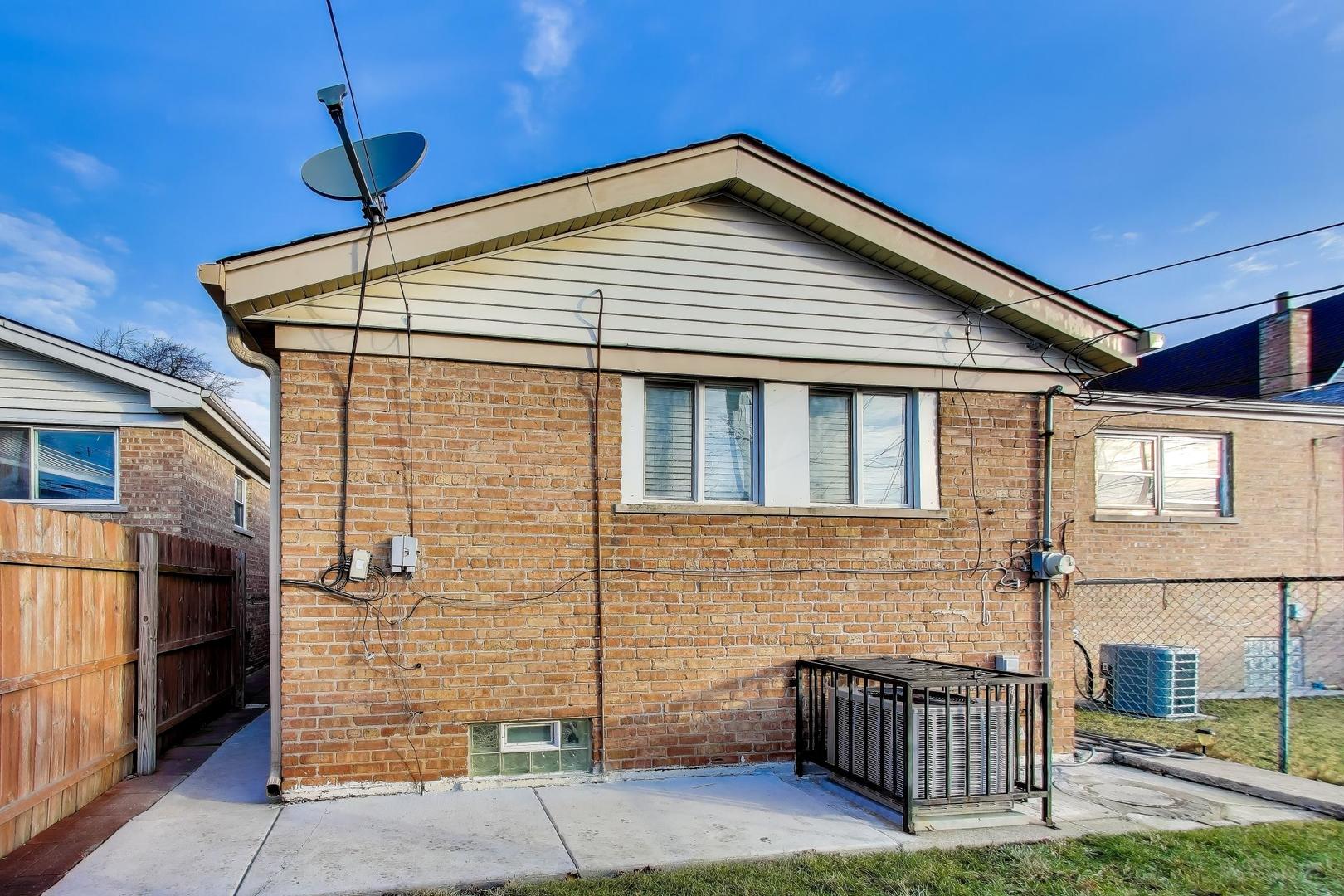 431 W 98th Street, Chicago, IL 60628