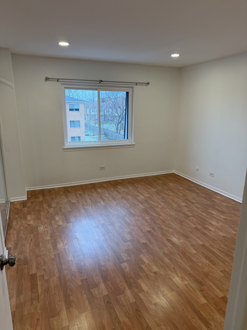 4208 Central Road #4F, Glenview, IL 60025